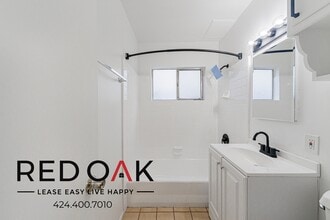 259 N Euclid Ave, Unit 16 in Pasadena, CA - Building Photo - Building Photo