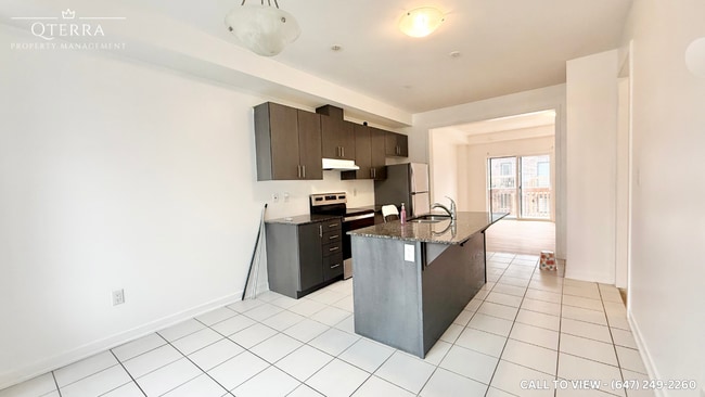 35 Selfridge Way in Whitby, ON - Building Photo - Building Photo