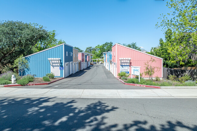 Fair Oaks EcoHousing in Fair Oaks, CA - Foto de edificio - Building Photo