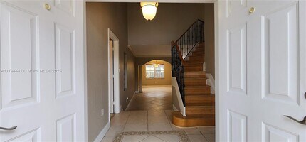 1057 SE 6th Ave in Dania Beach, FL - Building Photo - Building Photo