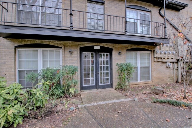 property at 1601 N Bryant St