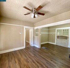 43 W 11th St in Pittsburg, CA - Building Photo - Building Photo