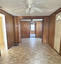 501 W Park St in Hahira, GA - Building Photo - Building Photo