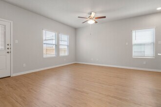 3924 Abbott Pass in Saint Hedwig, TX - Building Photo - Building Photo