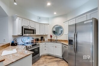 20050 Oak Rd E in Gulf Shores, AL - Building Photo - Building Photo