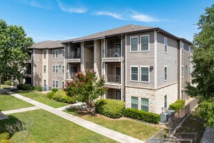 StoneHaven Apartment Homes in New Braunfels, TX - Building Photo