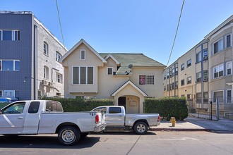 1322 Maryland St in Los Angeles, CA - Building Photo - Building Photo