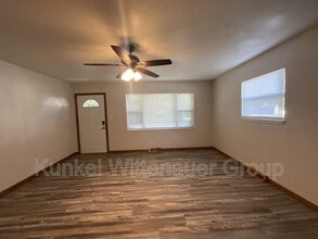 203 Renee Dr in O'Fallon, IL - Building Photo - Building Photo