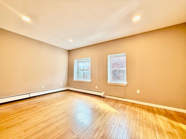 117 Park Hill Ave in Yonkers, NY - Building Photo - Building Photo