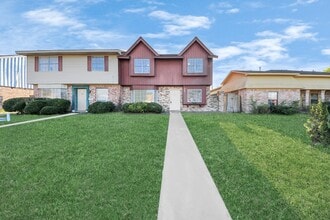 7123 S Gessner Rd in Houston, TX - Building Photo - Building Photo