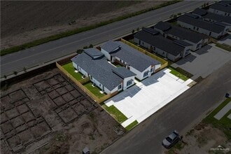 3548 Hidalgo Cir in Brownsville, TX - Foto de edificio - Building Photo