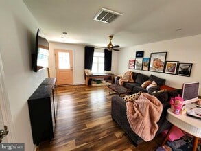 214 Oregon Rd in Stevensville, MD - Building Photo - Building Photo
