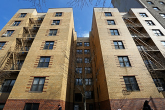 345 Riverside Dr in New York, NY - Foto de edificio - Building Photo