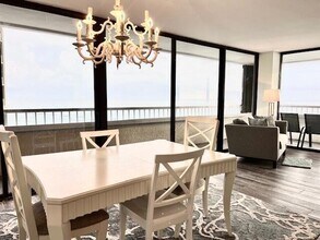 5280 N Ocean Dr, Unit 8B in Riviera Beach, FL - Building Photo - Building Photo