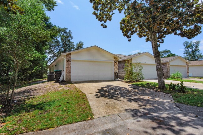 property at 30 Roserita Pl