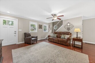 4939 Lee Ave in Downers Grove, IL - Building Photo - Building Photo