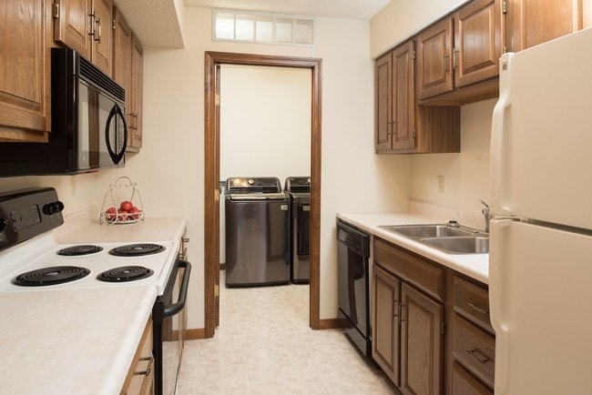 Broadway Village Apartments photo'