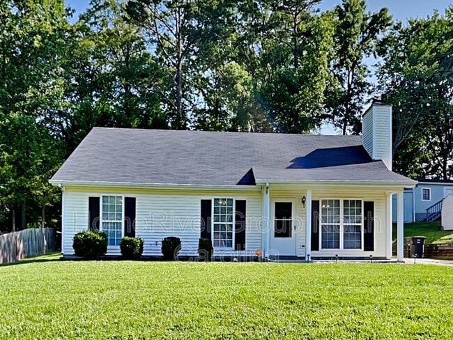 property at 822 Banner Oak Ct