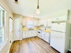 4612 Cabot Dr in Greensboro, NC - Foto de edificio - Building Photo