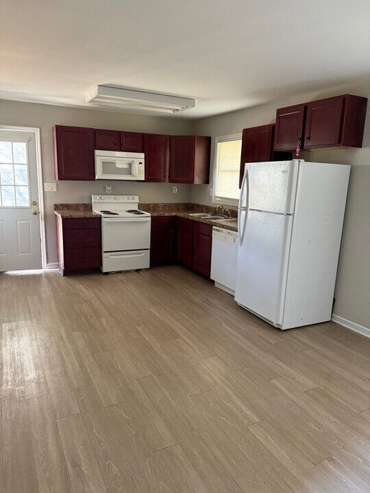 2830 Rex Rd in Ellenwood, GA - Foto de edificio