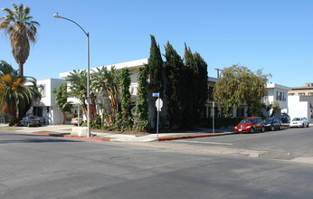 4754 Maplewood Ave in Los Angeles, CA - Building Photo - Building Photo