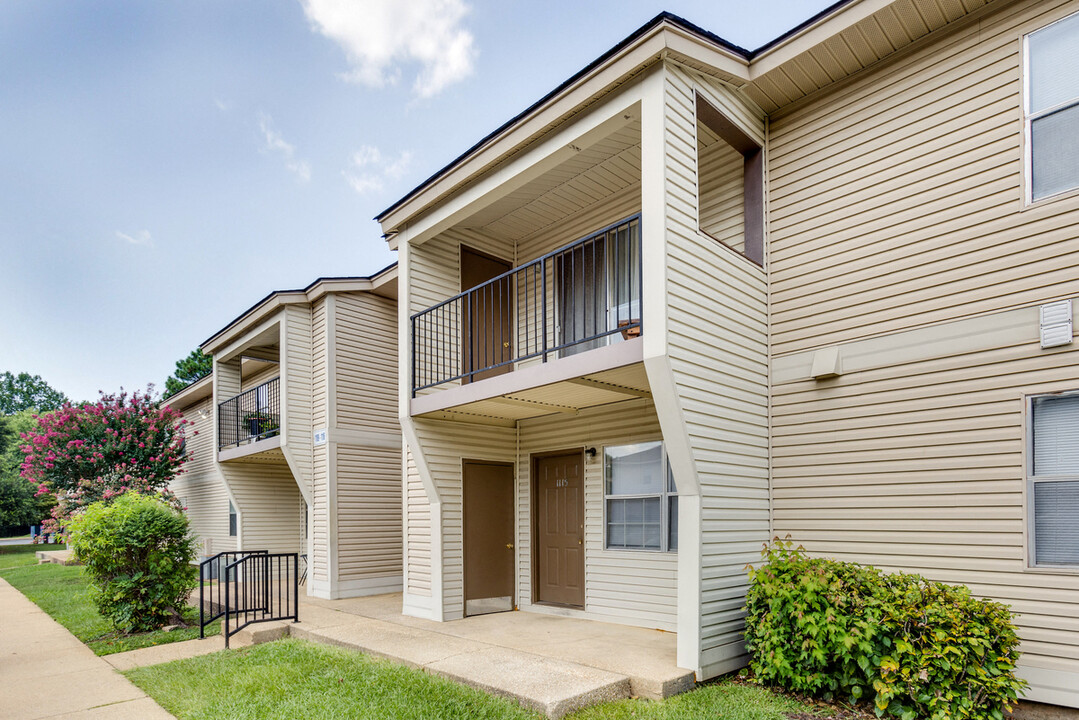 High Country Apartments in Tuscaloosa, AL - Building Photo