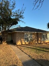 511 Crowley Rd, Unit 511 in Arlington, TX - Building Photo - Building Photo