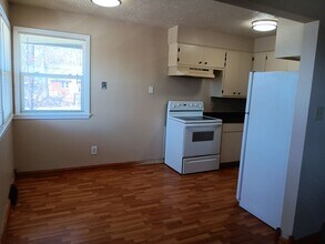 1241-1243 72nd St in Windsor Heights, IA - Building Photo - Building Photo