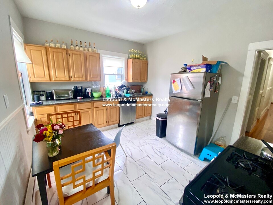 19 Roseclair St in Boston, MA - Building Photo