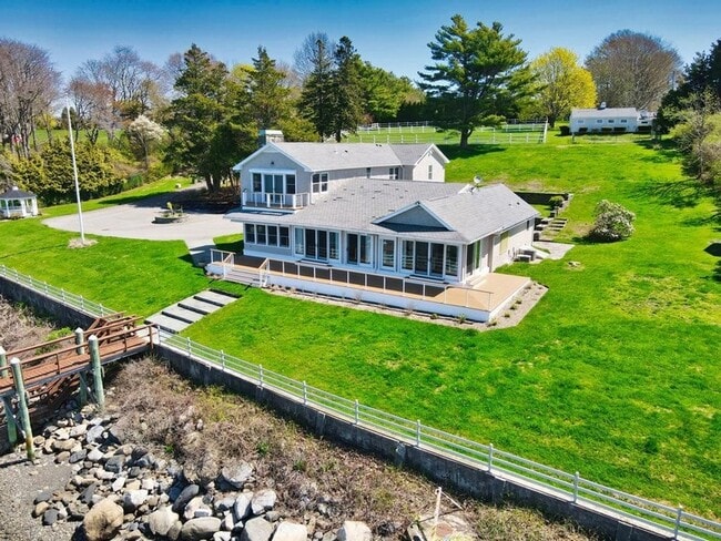 property at 149 Nanaquaket Rd