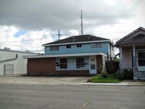 609 Hickory Ave in Harahan, LA - Building Photo - Primary Photo