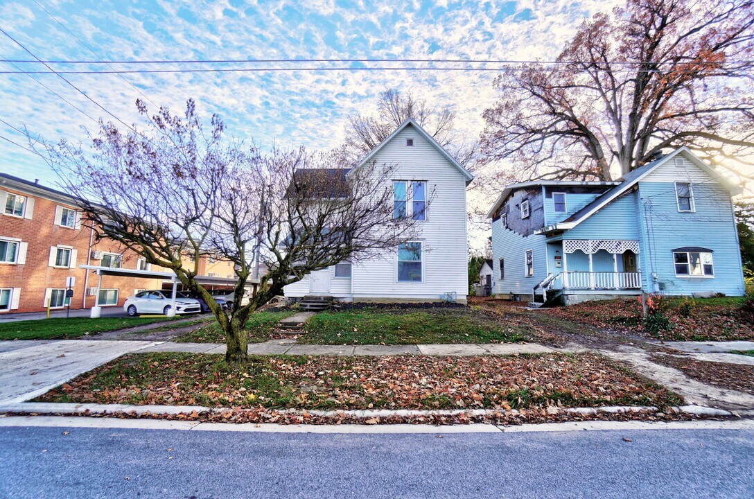 1117 W High St in Lima, OH - Building Photo