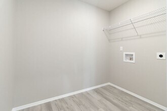 3441 N Nixon Ave in Springfield, MO - Building Photo - Building Photo