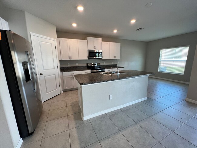 4456 Globe Thistle Dr in Tampa, FL - Building Photo - Building Photo