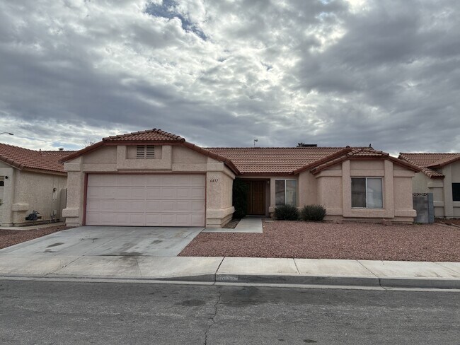 6437 Chippindale Ln in Las Vegas, NV - Building Photo - Building Photo