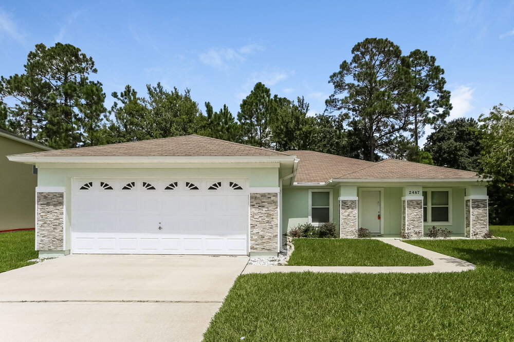 2487 Britney Lakes Ln in Jacksonville, FL - Building Photo