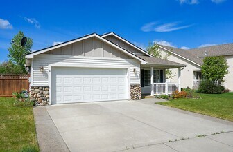 1403 N Willamette Dr in Post Falls, ID - Building Photo - Building Photo
