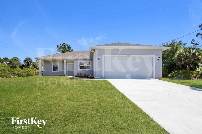 2594 Dalhart Ave in North Port, FL - Building Photo