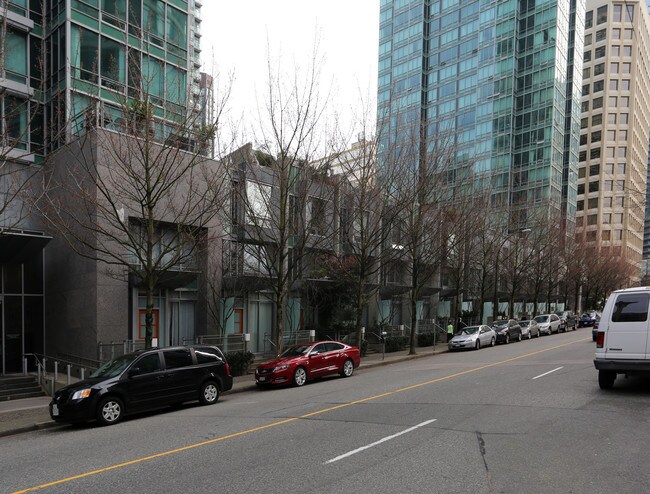 1219-1265 Alberni St in Vancouver, BC - Building Photo - Building Photo