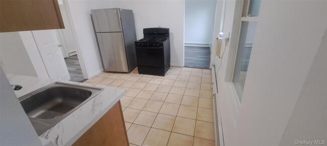 property at 52 1/2 N Bridge St