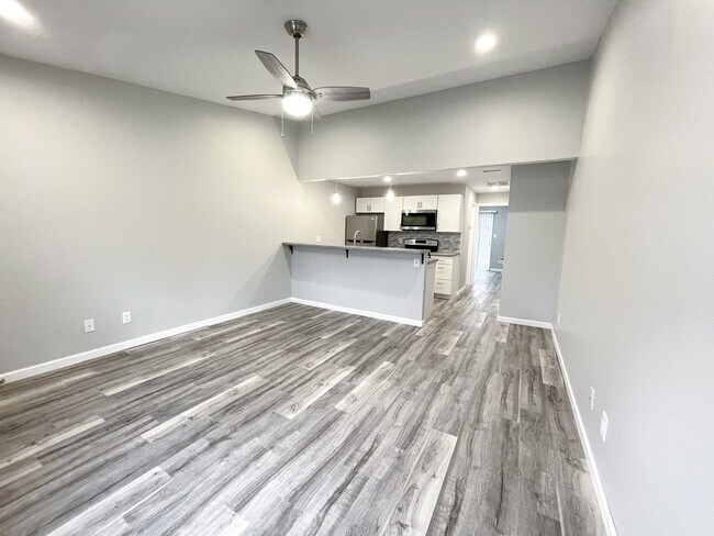 property at 1209 E Dawn Dr