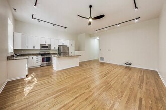 1152 W Madison St in Chicago, IL - Building Photo - Building Photo