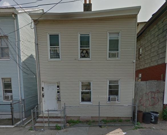 26 Oak St in Paterson, NJ - Building Photo - Building Photo