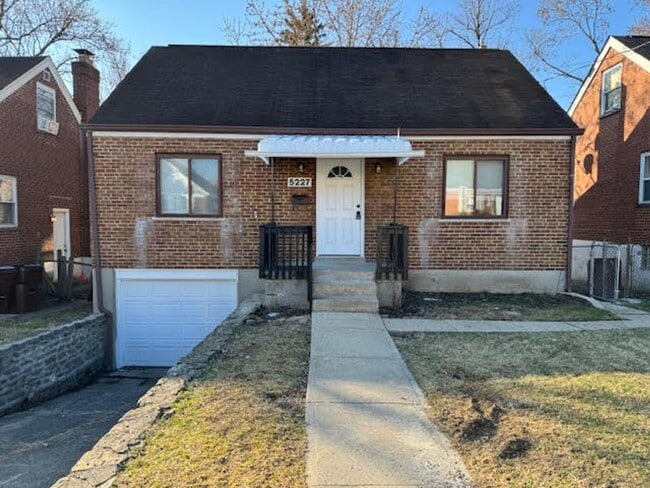 property at 5227 Parkview Ave
