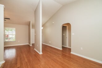611 Chautauqua Dr in Mount Dora, FL - Building Photo - Building Photo