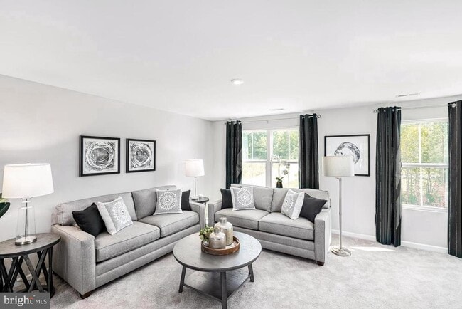 property at 112 Hamilton Ln.