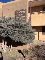 405 Cam De La Placita in Taos, NM - Building Photo
