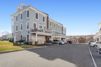 293 Bradley Dr in Wood Ridge, NJ - Foto de edificio - Building Photo