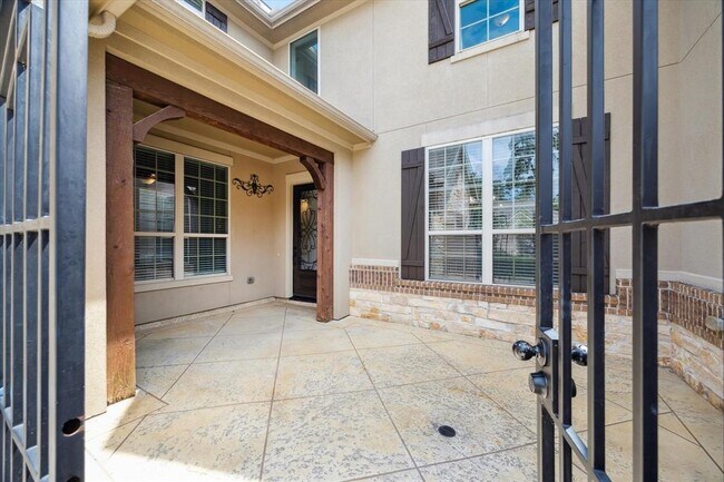 27 Tioga Pl in Tomball, TX - Building Photo - Building Photo