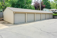 Orchard Park Apartments in Omaha, NE - Building Photo - Building Photo